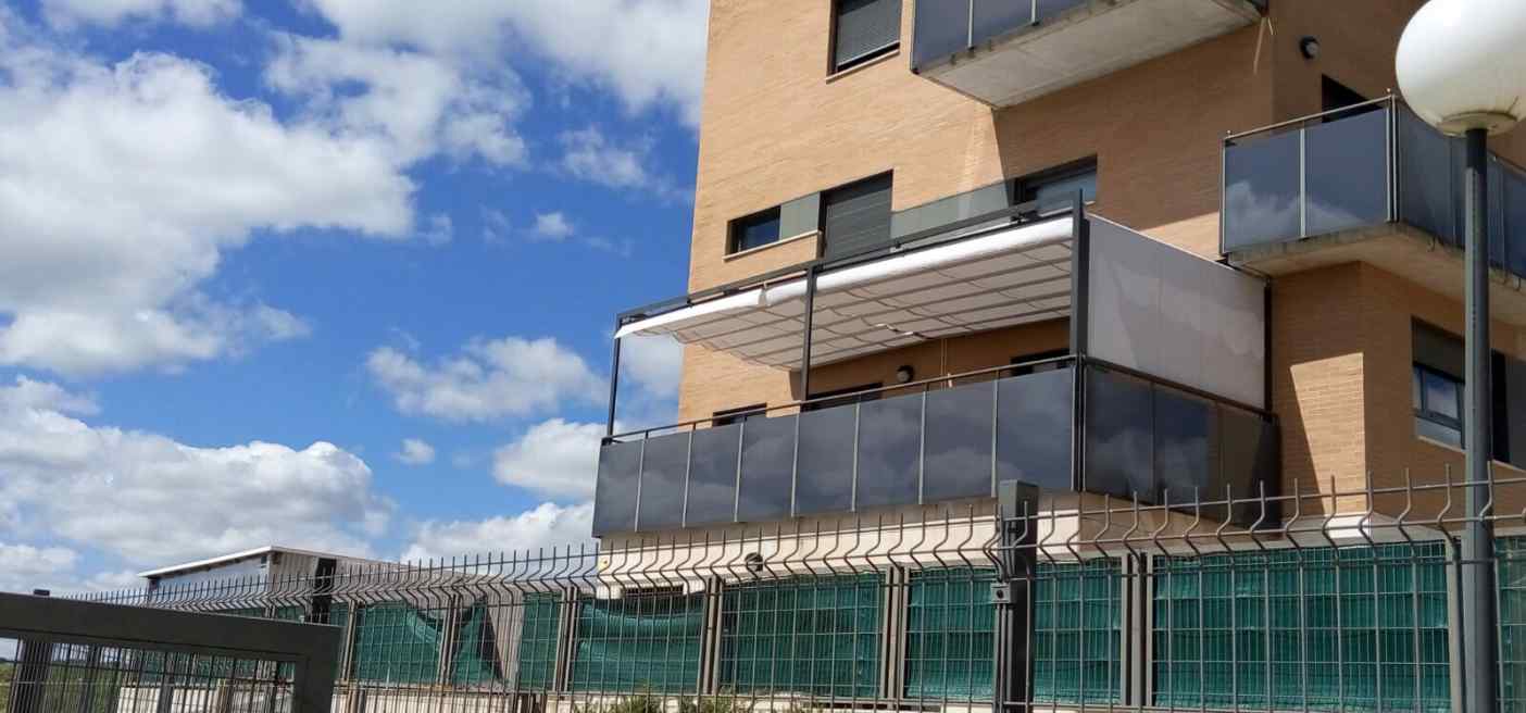 Vista cerramiento , pérgola para terraza