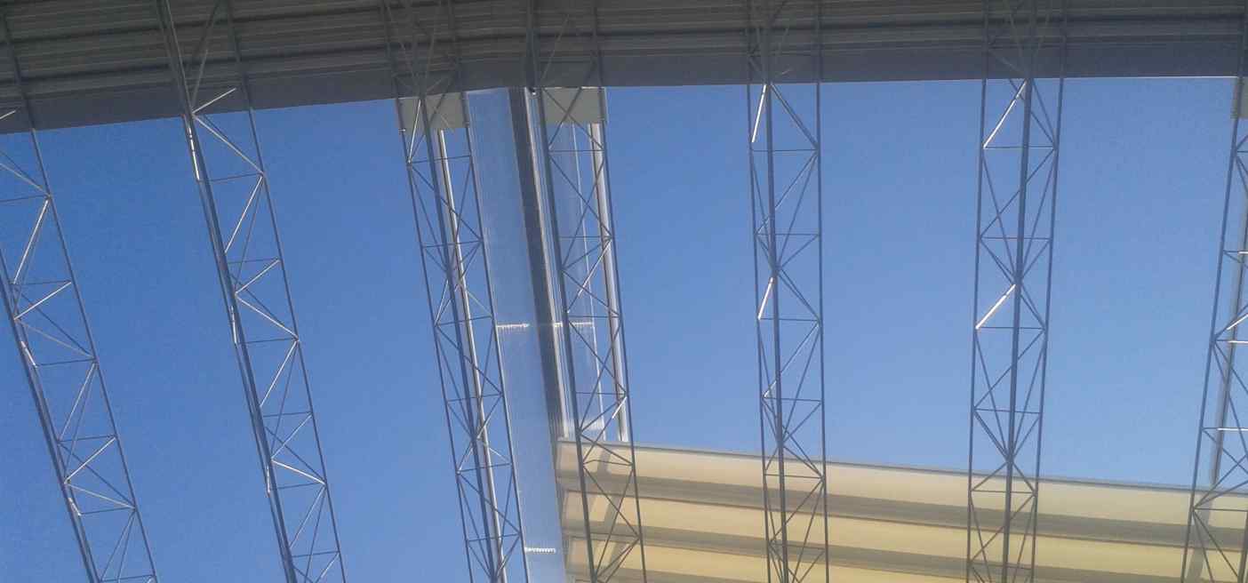 vista techo cubierto con toldo plano palilleria